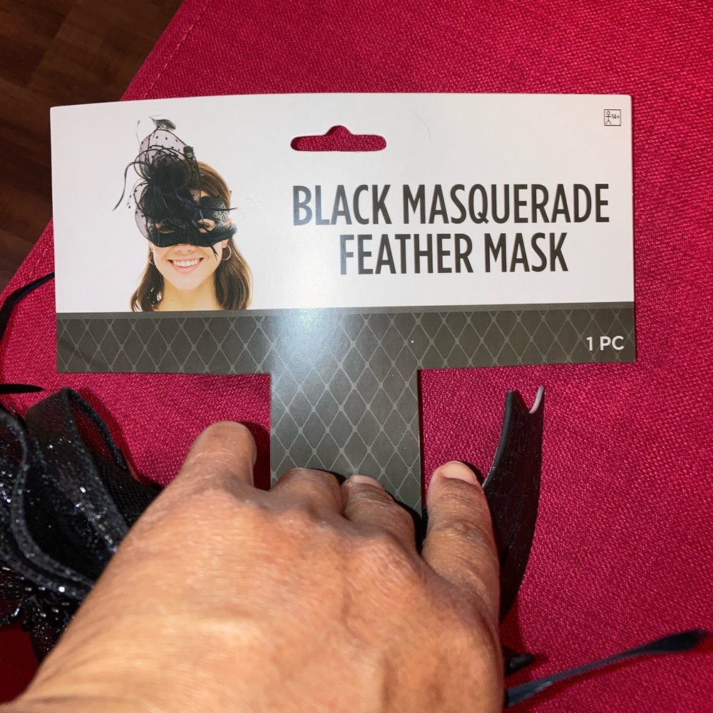Face Mask - Picture 4 of 5